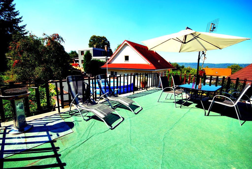 Apartments Zbraslav Prague Luaran gambar